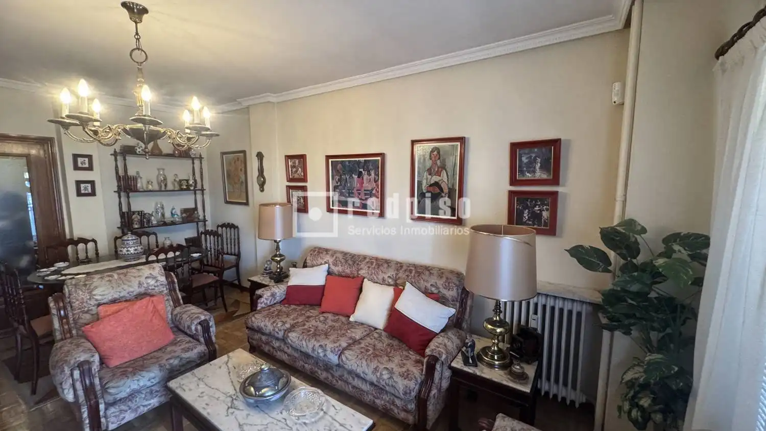 Sala d'estar de Pis en venda en Madrid amb Aire condicionat, Calefacció i Parquet