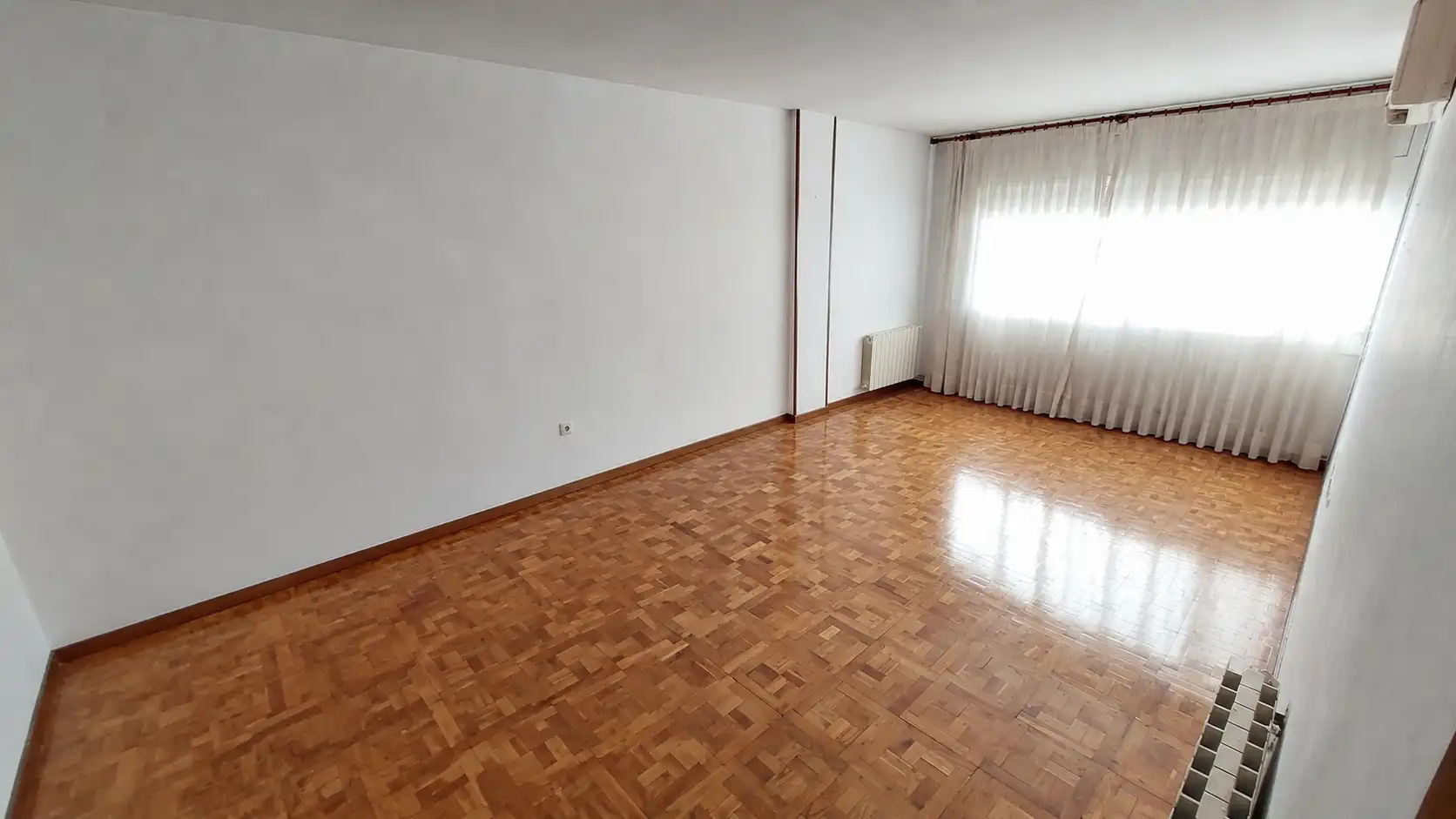 Wohnzimmer von Wohnung zum Verkauf in Vilafranca del Penedès mit Klimaanlage, Heizung und Parkett
