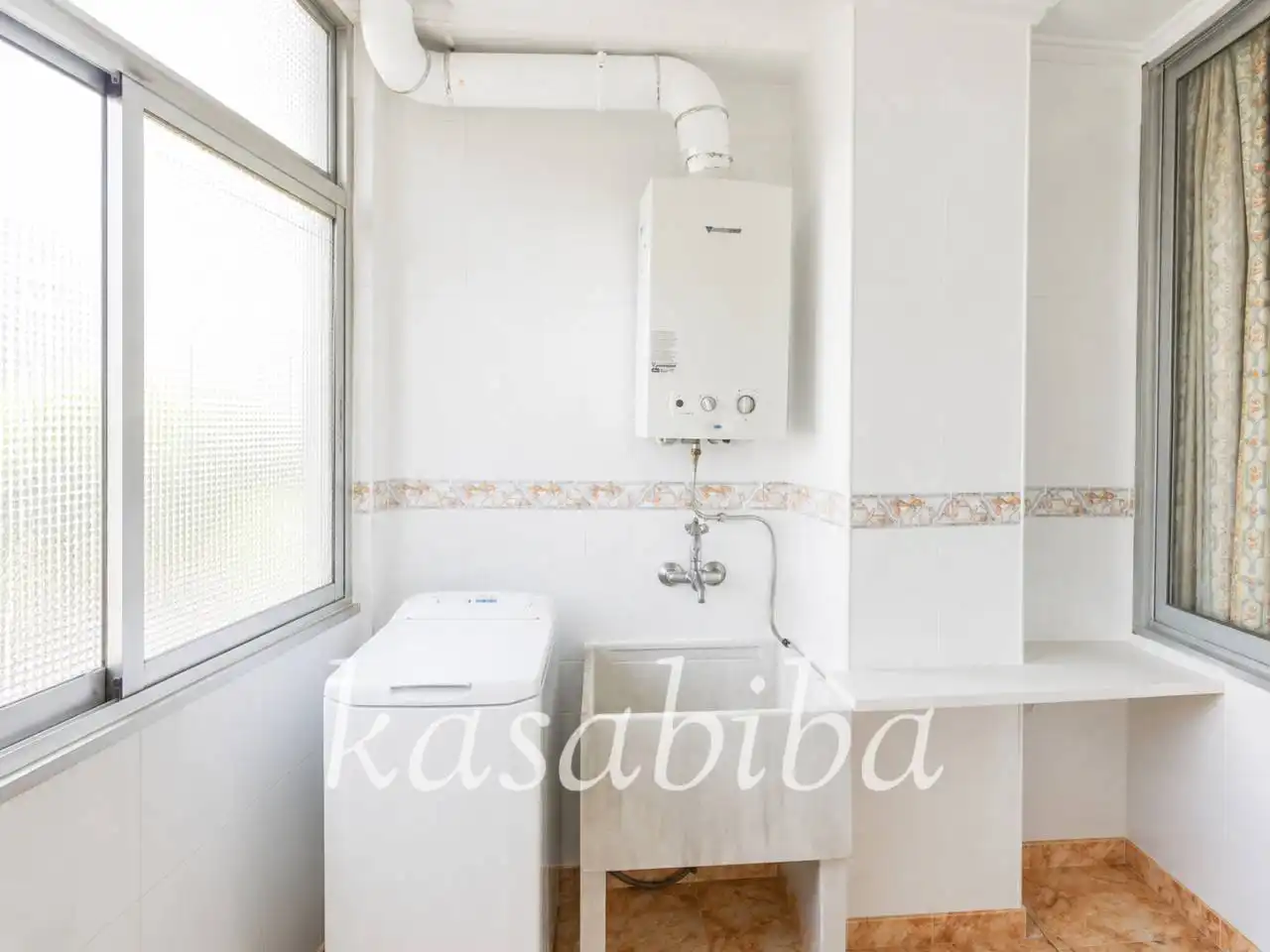 Baño de Piso en venta en Valencia con Aire acondicionado y Balcón
