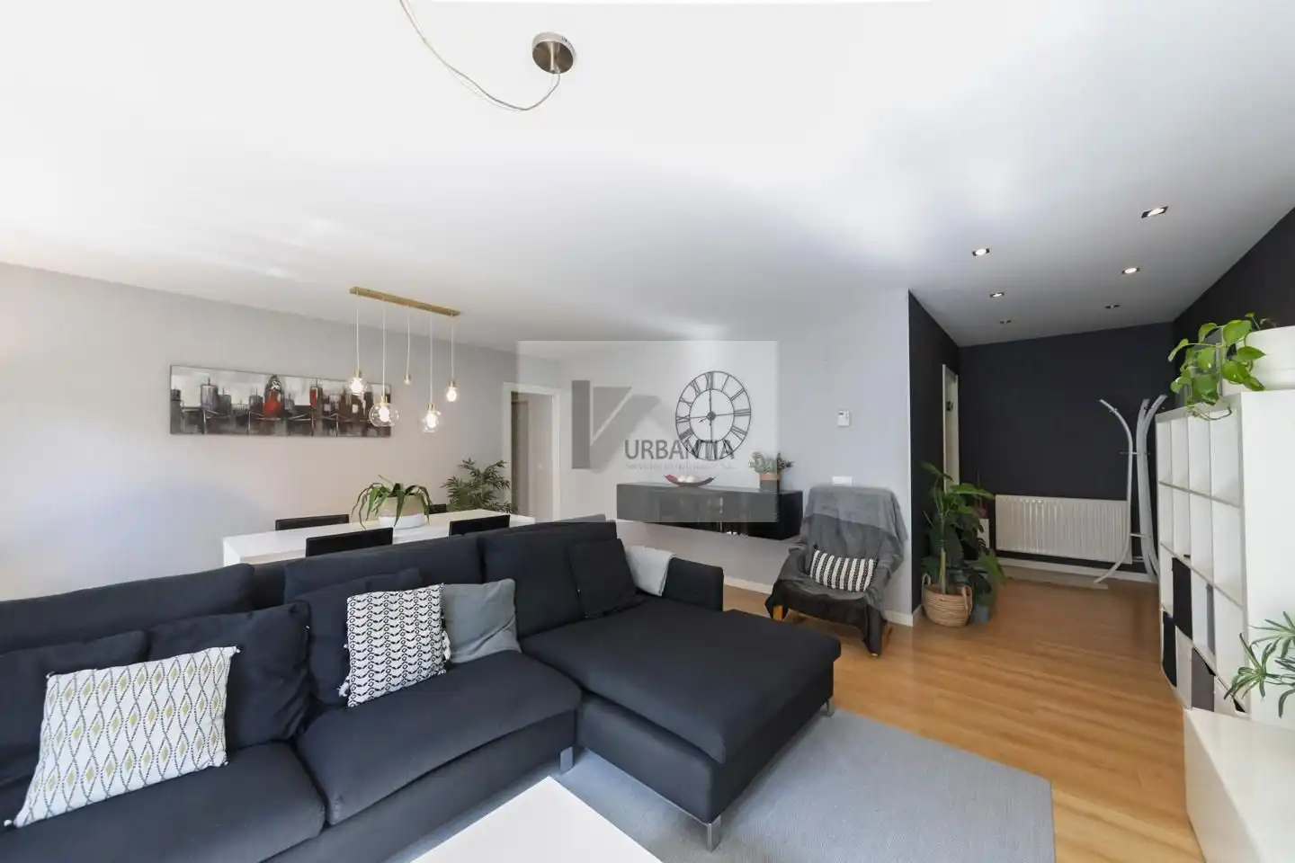 Sala d'estar de Planta baixa en venda en Orkoien amb Calefacció, Parquet i Terrassa
