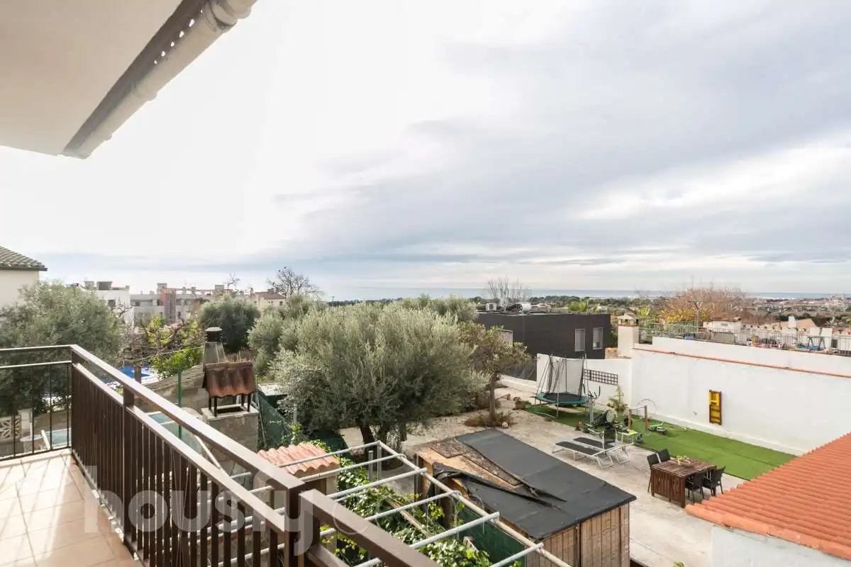 Houses for sale in Carrer de L'Estaca, Fondo Somella