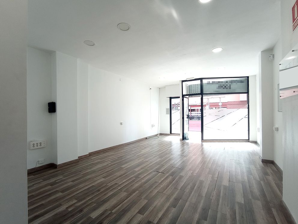 Local en venda en La Llagosta amb Parquet