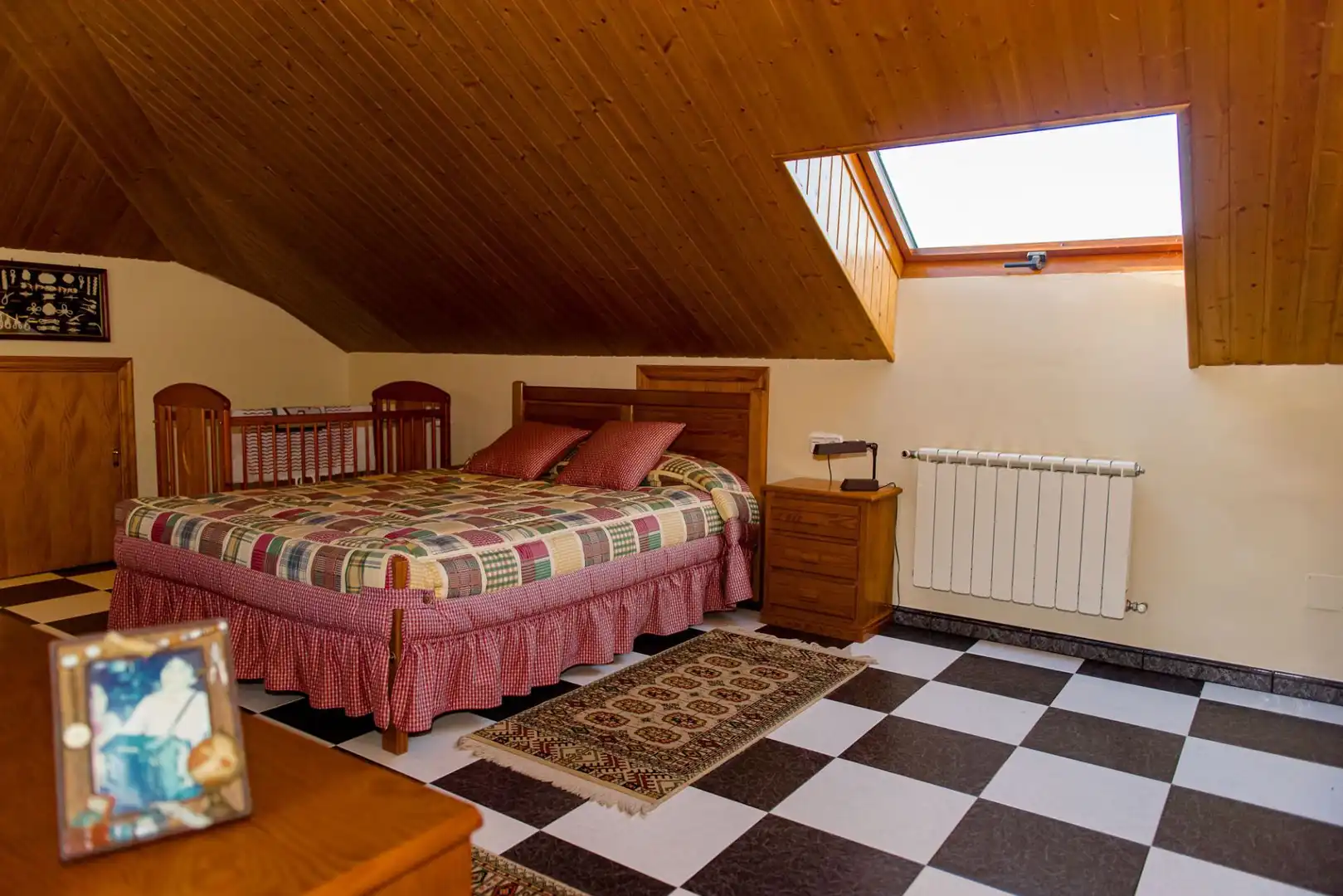 Bedroom of Houses for sale in Torre del Bierzo  with Air Conditioner, Heating and Private garden