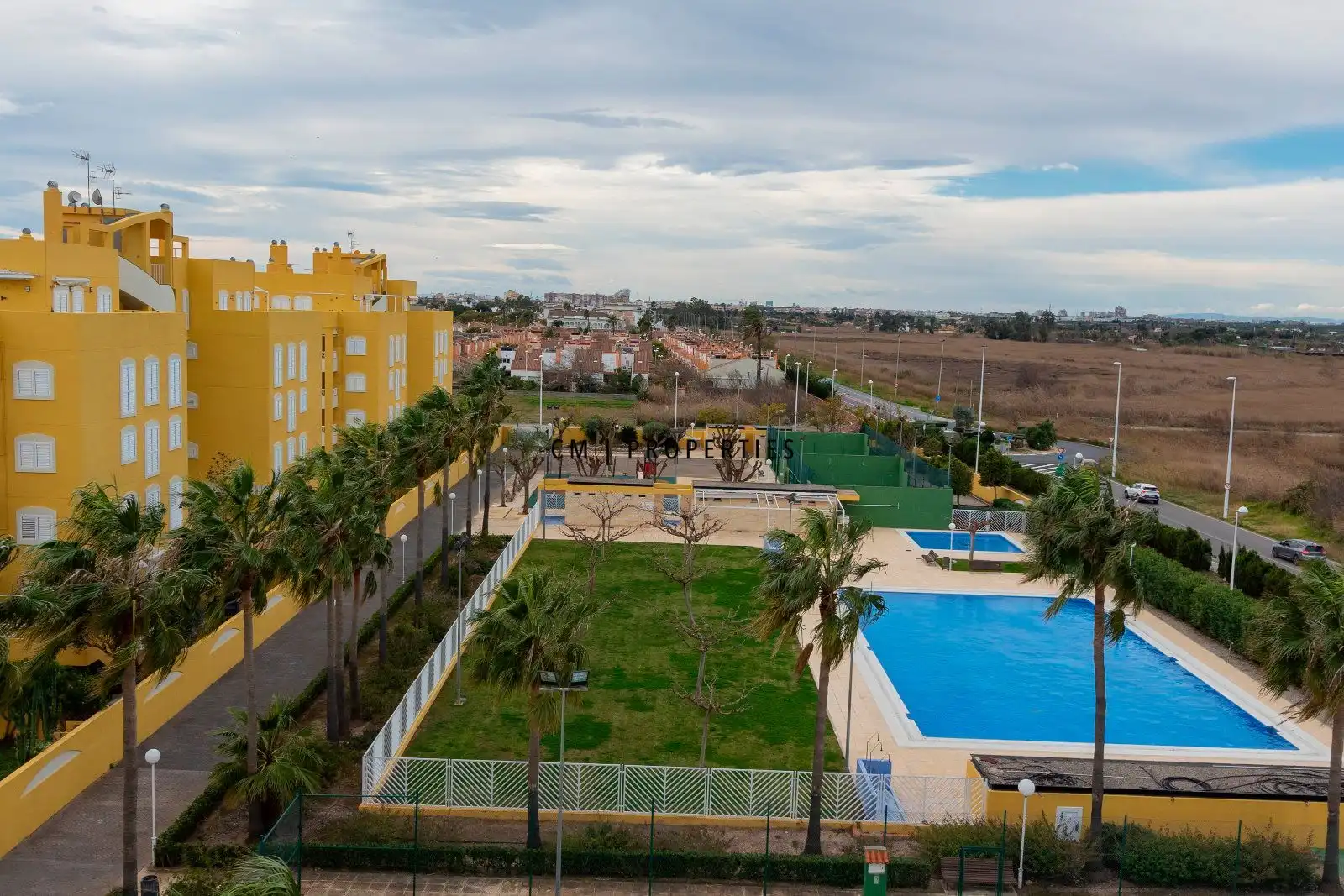 Attic for rent in Salines, de Les, Corinto - Almarda