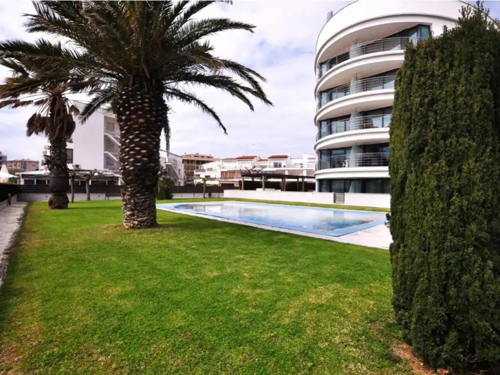 Swimming pool of Attic for sale in Roses  with Air Conditioner, Heating and Furnished