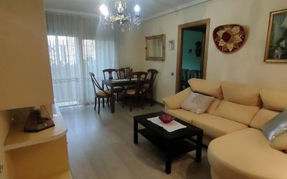 Living room of Flat for sale in Alcalá de Henares  with Air Conditioner, Heating and Terrace