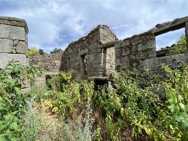 Vista exterior de Casa o xalet en venda en Cenlle amb Jardí privat