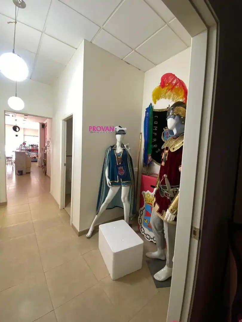 Commercial properties for sale in Elche / Elx  with Air Conditioner