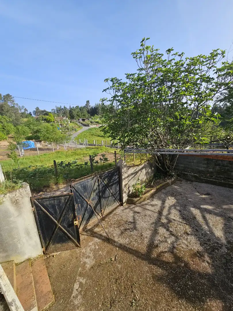 Haus oder Chalet zum Verkauf in Toén mit Privatgarten, Terrasse und Balkon