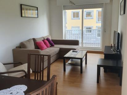 Sala d'estar de Apartament en venda en Brión amb Calefacció, Parquet i Traster