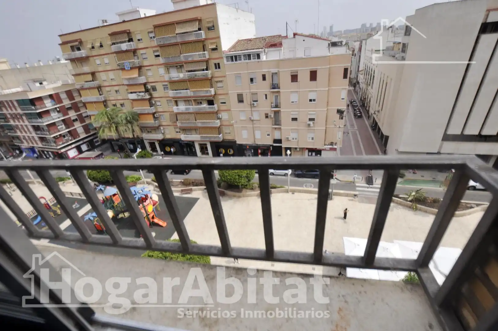 Vista exterior de Piso en venta en Mislata con Balcón