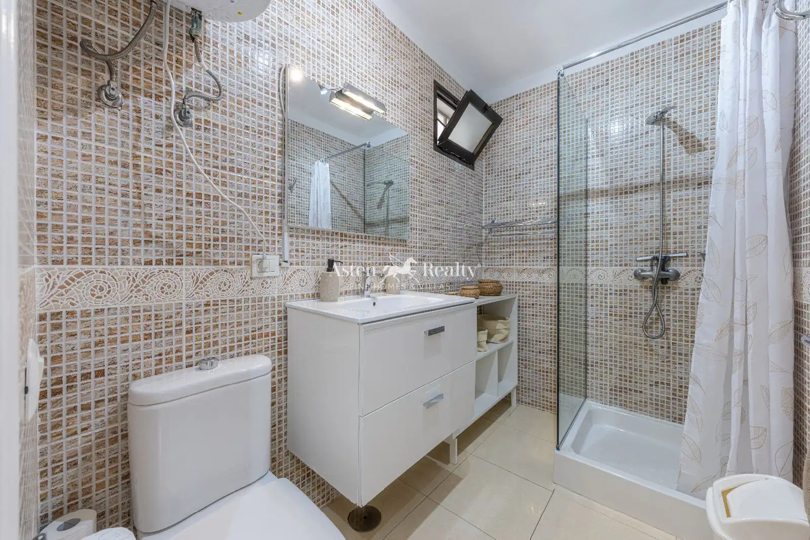 Badezimmer von Wohnung zum Verkauf in Arona mit Klimaanlage, Terrasse und Schwimmbad