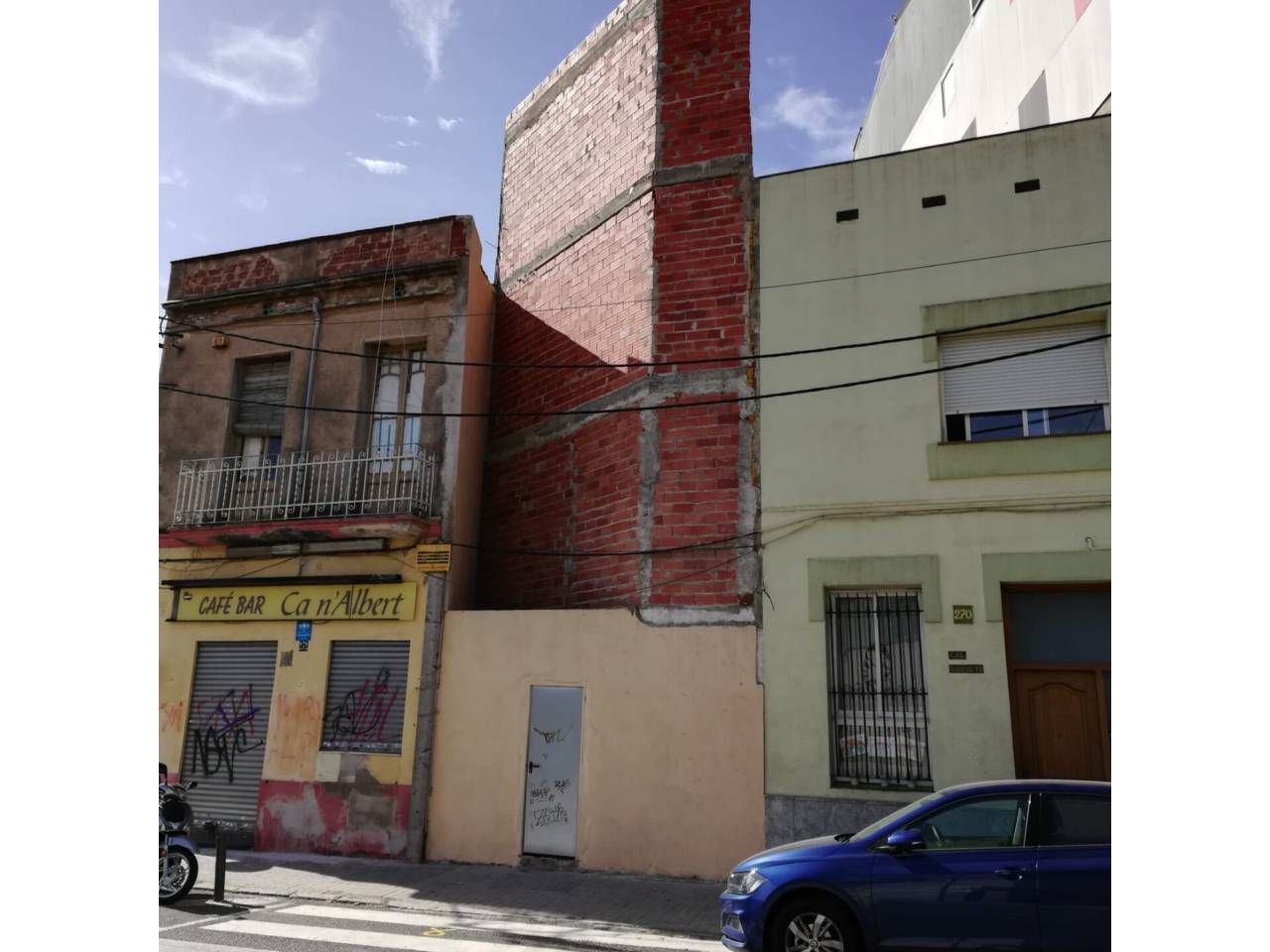 Exterior view of Building for sale in Sabadell