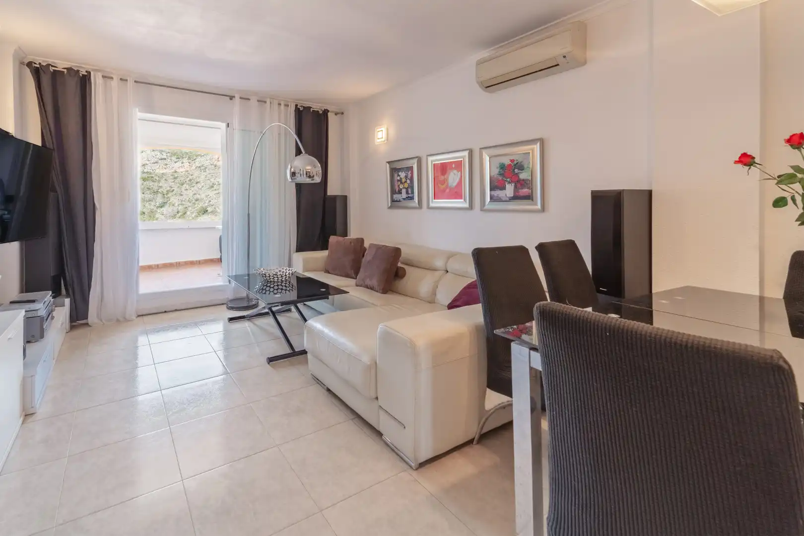 Sala d'estar de Apartament en venda en Benitachell / El Poble Nou de Benitatxell amb Aire condicionat, Terrassa i Piscina