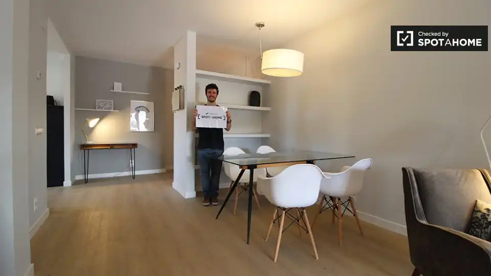 Dining room of Flat for rent in Madrid  with Air Conditioner, Heating and Furnished