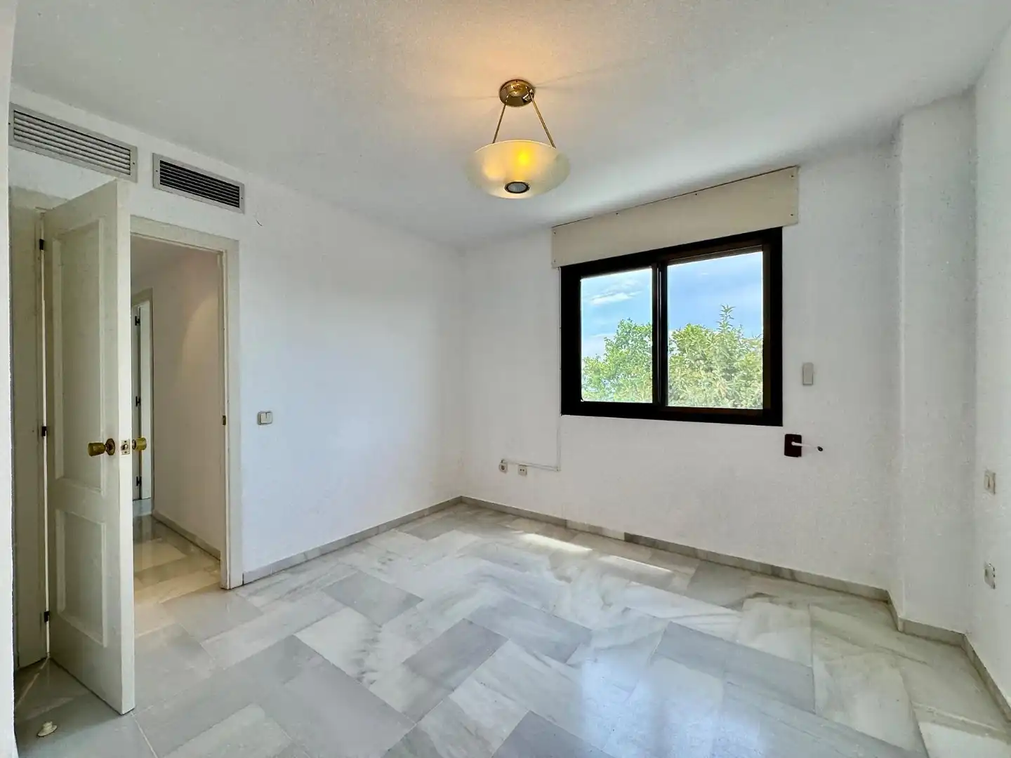Bedroom of Flat for sale in Torremolinos  with Air Conditioner, Private garden and Terrace