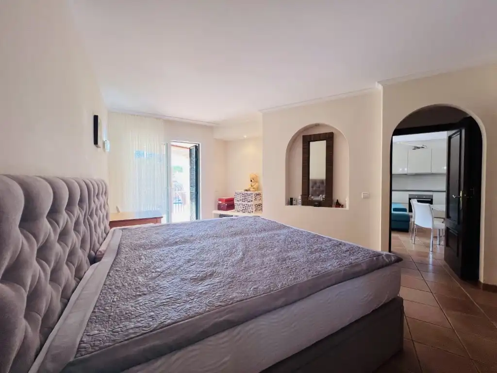 Dormitori de Apartament de lloguer en Calvià amb Piscina i Moblat