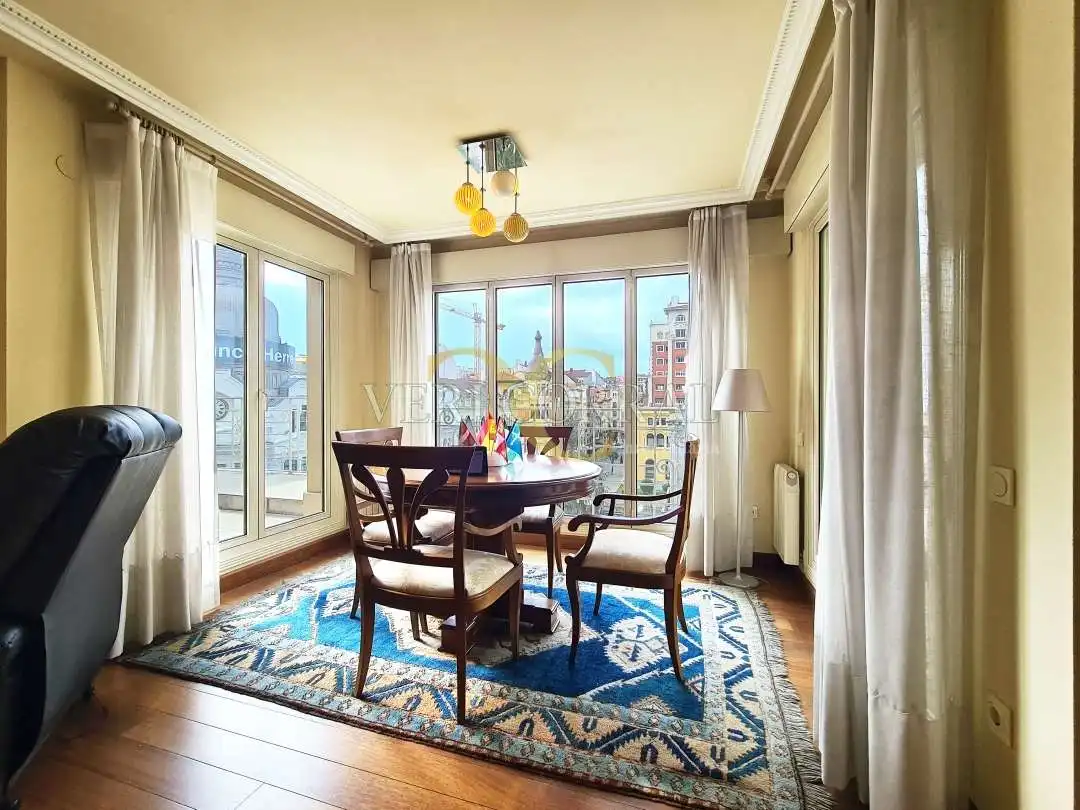 Dining room of Flat for sale in Oviedo   with Heating, Terrace and Storage room