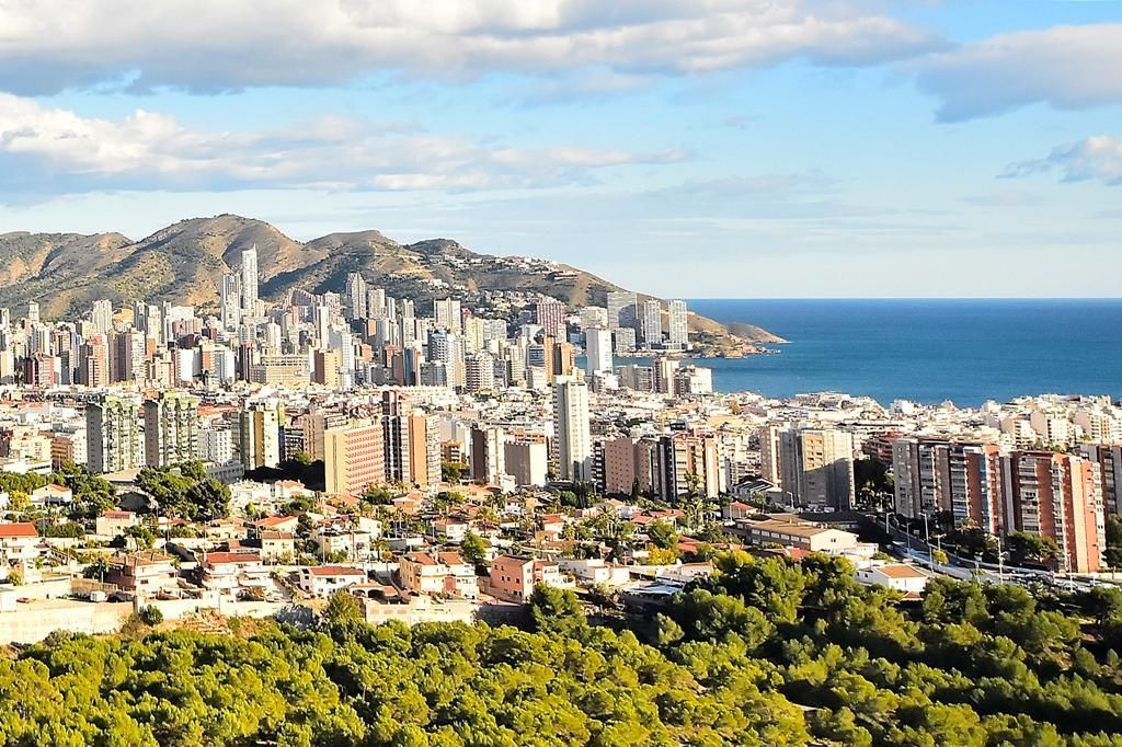 Vista exterior de Apartamento en venta en Benidorm con Aire acondicionado, Jardín privado y Terraza