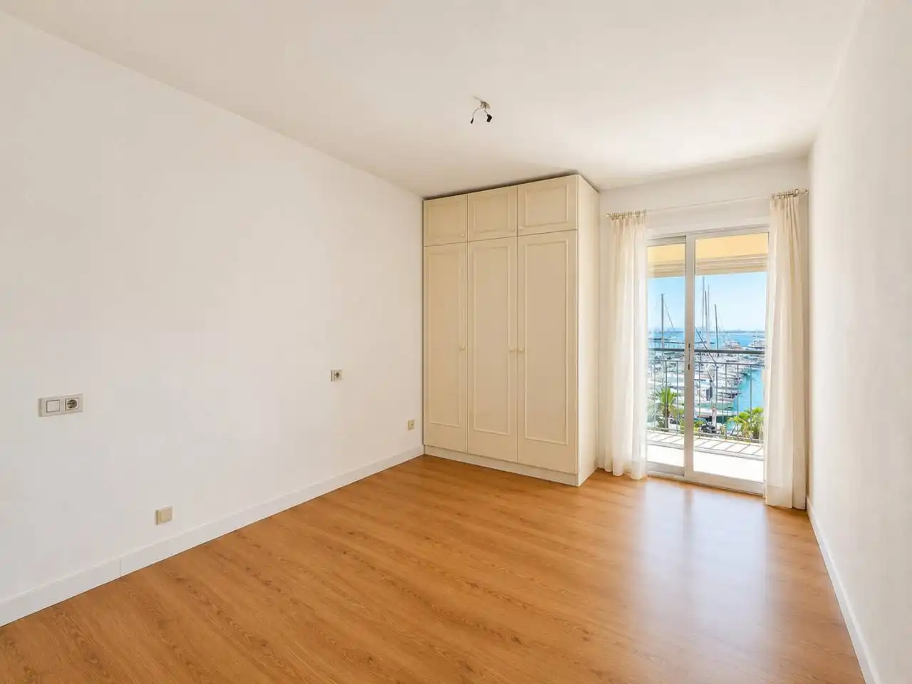 Schlafzimmer von Wohnung zum Verkauf in  Palma de Mallorca mit Klimaanlage, Heizung und Terrasse