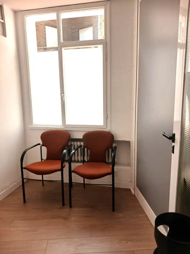 Oficina de lloguer en Oviedo  amb Calefacció