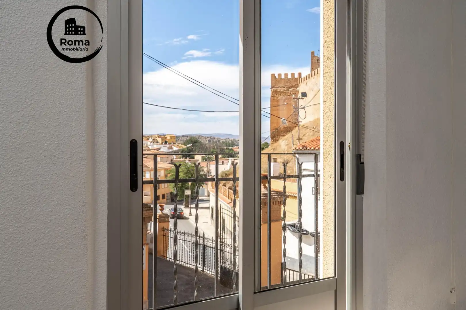 Dormitori de Casa o xalet en venda en Guadix