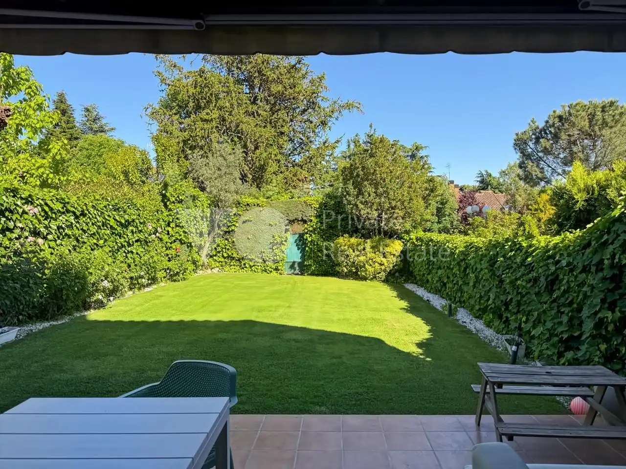 Jardín de Casa adosada en venta en Majadahonda con Aire acondicionado, Calefacción y Jardín privado
