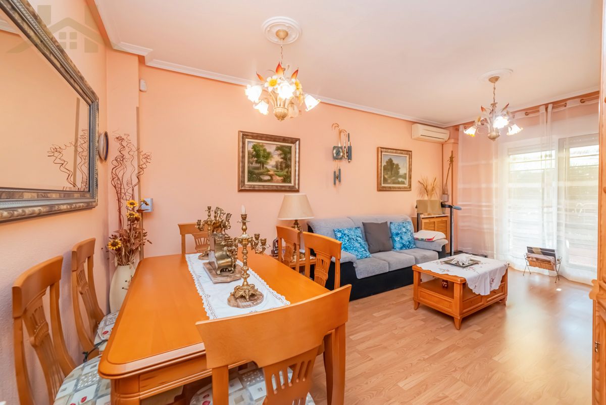Living room of Flat for sale in Pinto  with Air Conditioner, Terrace and Storage room