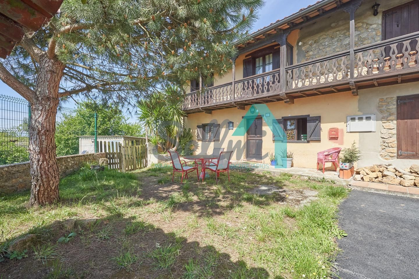 Jardí de Casa o xalet en venda en Siero amb Calefacció, Jardí privat i Parquet