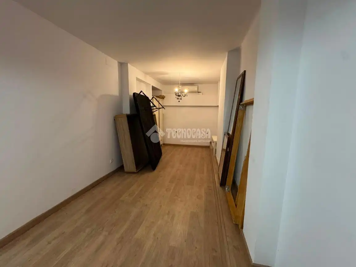 Wohnung zum Verkauf in Barcelona mit Klimaanlage und Parkett