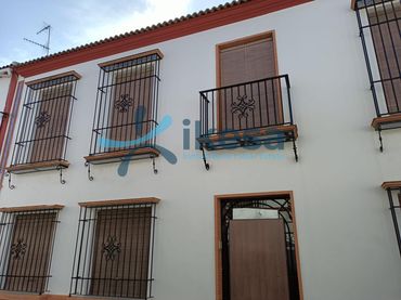 Casa amb jardí en venda a Villamanrique de la Condesa