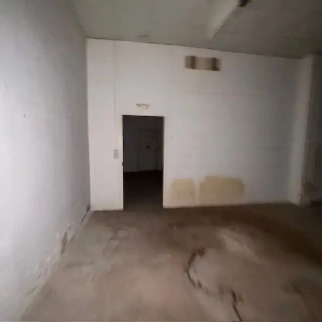 Local comercial en venta en Avenida de Valdepeñas, imagen 8