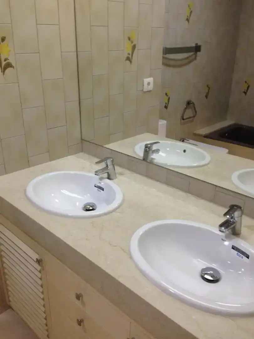Badezimmer von Wohnung zur Miete in Las Palmas de Gran Canaria mit Balkon