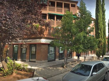 Business premises for sale in CL CALLE ACACIAS -