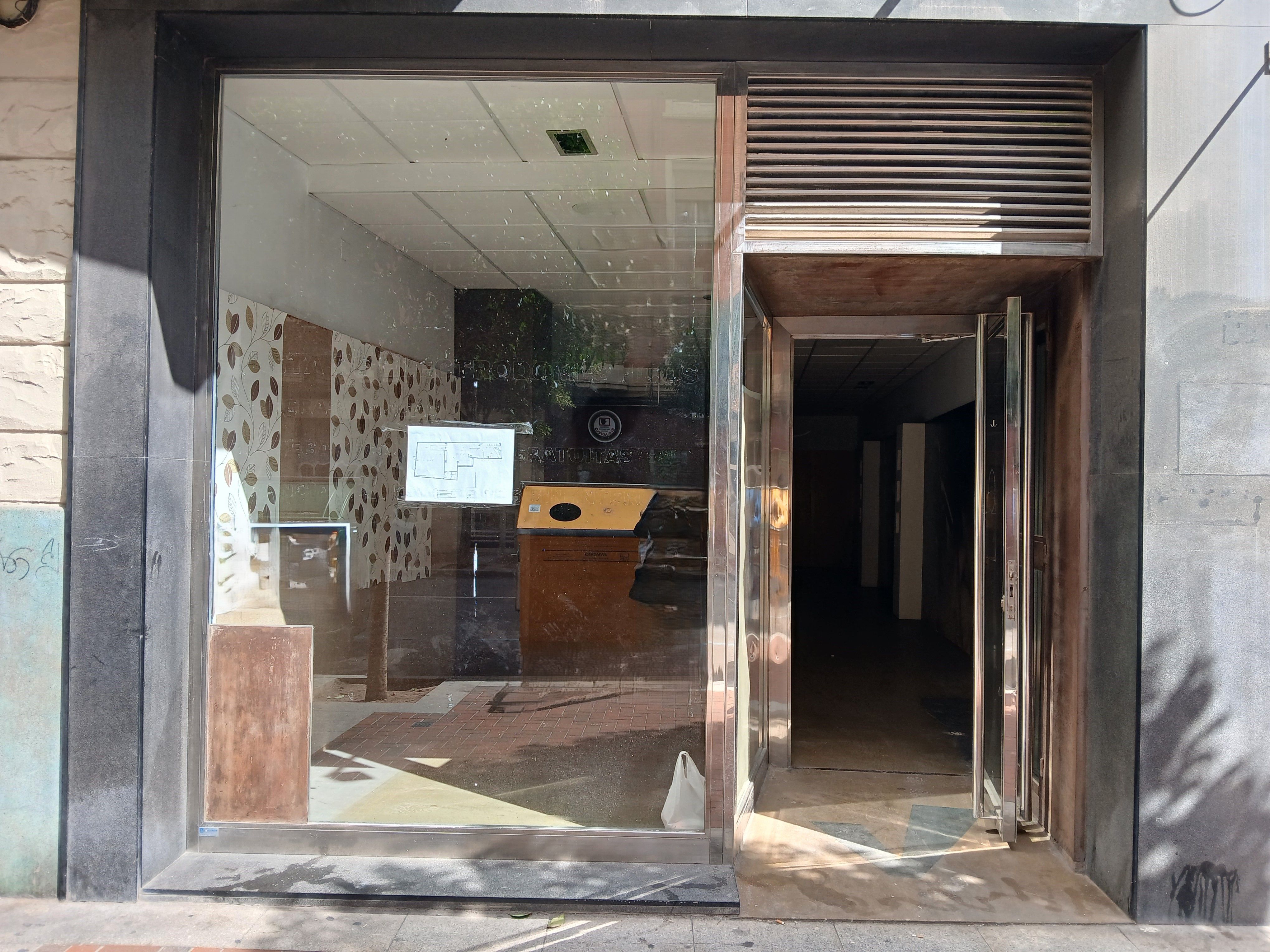 Local de alquiler en Avenida Pérez Galdós, 47, Gran Via, Centro,  Logroño