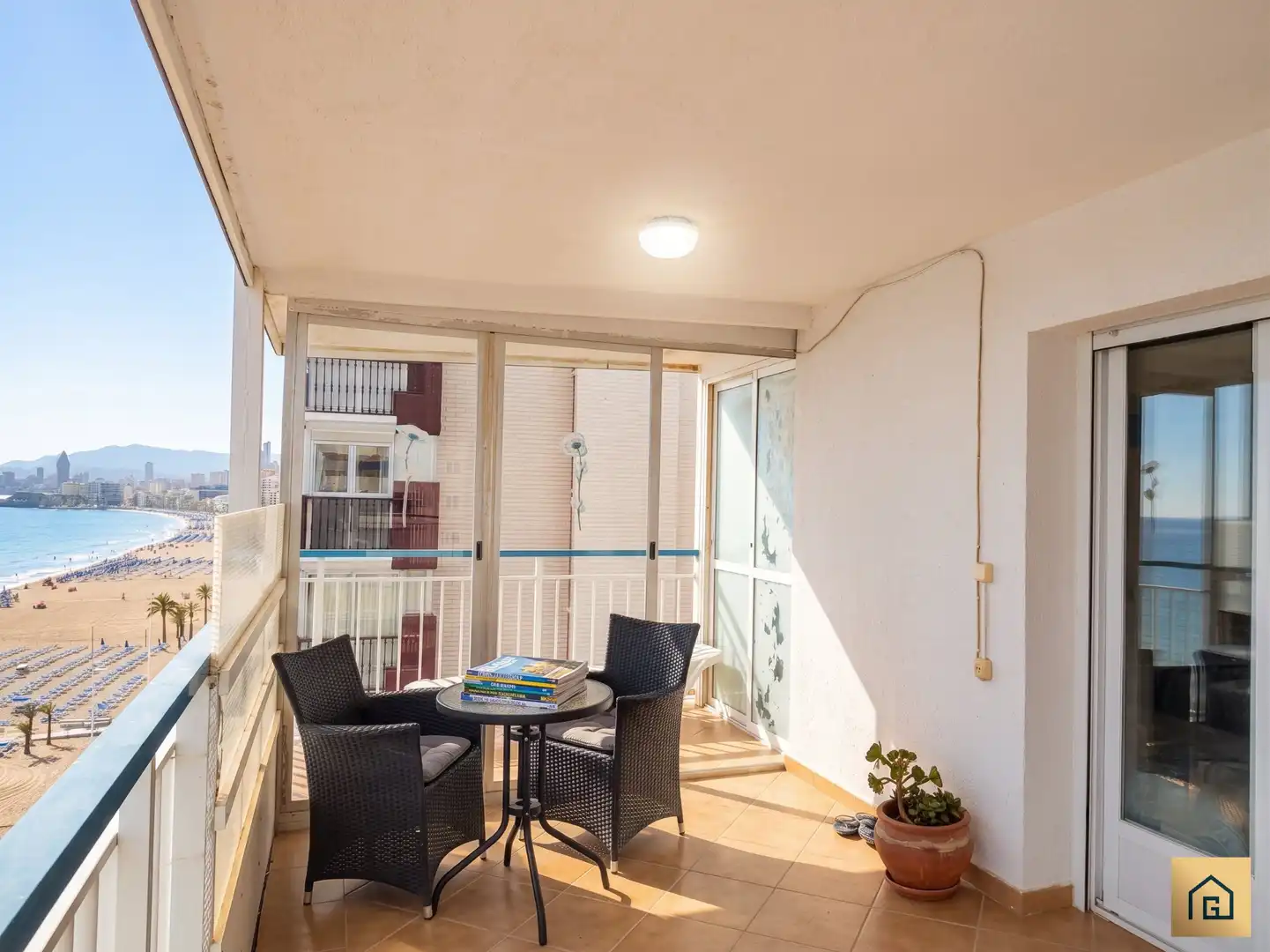 Terraza de Piso en venta en Benidorm con Terraza, Amueblado y Alarma