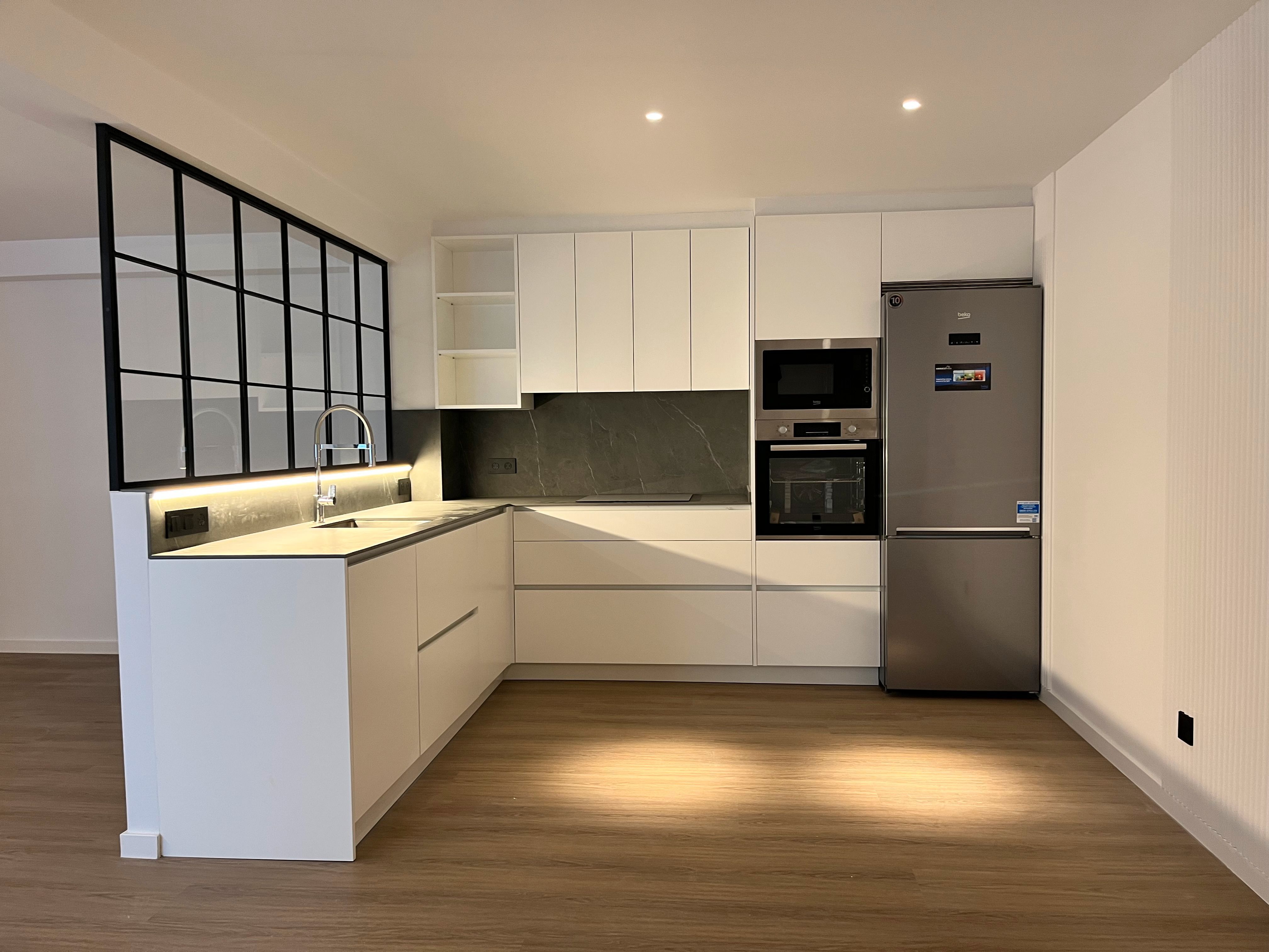 Cocina de Piso en venta en Vigo  con Aire acondicionado, Calefacción y Horno