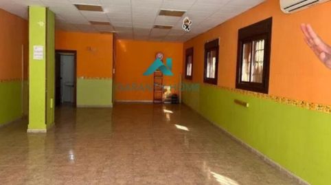 Bajo comercial padul