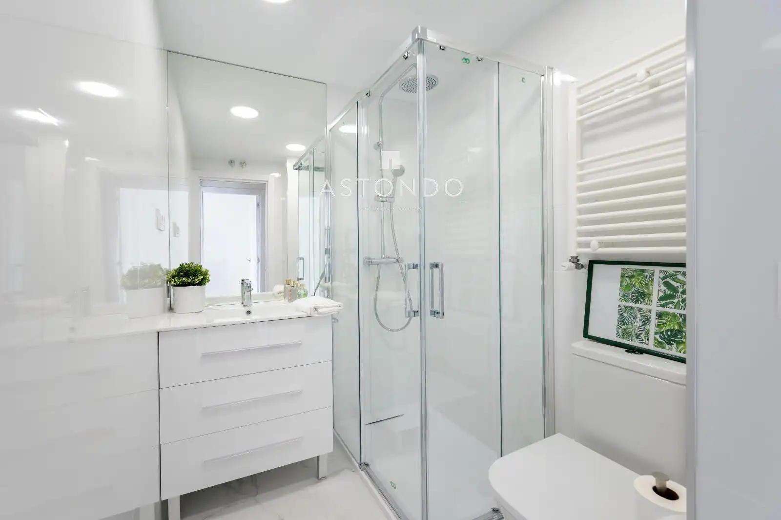 Baño de Piso de alquiler en Madrid con Aire acondicionado, Calefacción y Piscina