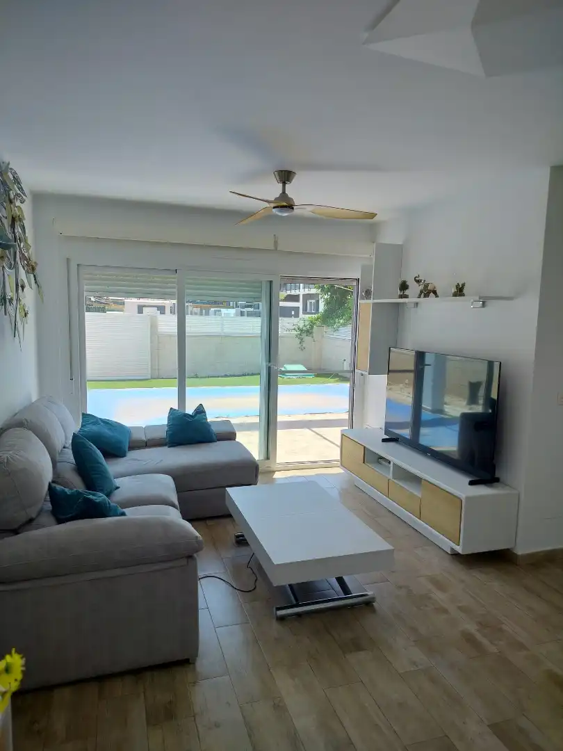 Living room of Flat for rent in Santa Pola  with Air Conditioner, Heating and Terrace