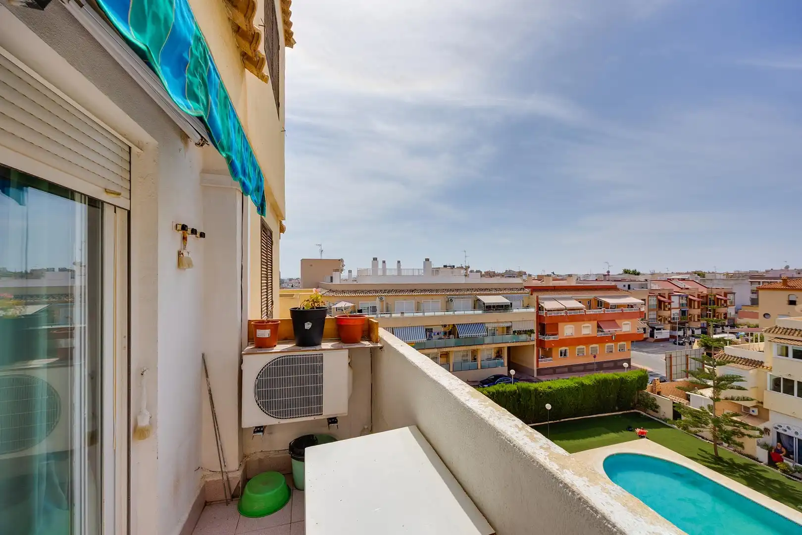 Balcony of Apartments for sale in Torrevieja  with Air Conditioner, Balcony and Community pool