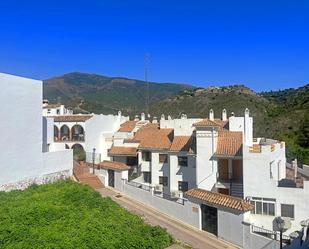 Exterior view of Flat for sale in Benahavís  with Air Conditioner, Parquet flooring and Terrace