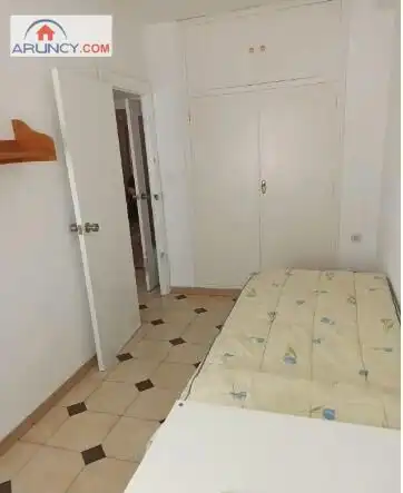 Habitación de Piso de alquiler en Sevilla con Aire acondicionado, Calefacción y Amueblado