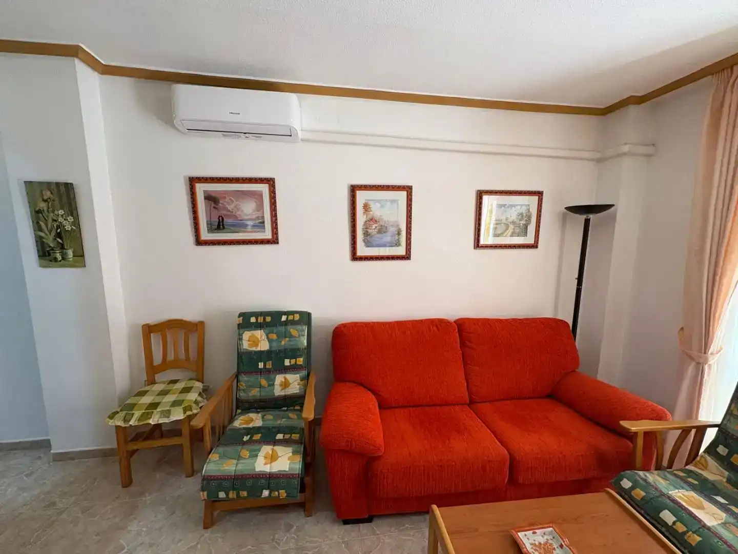 Sala d'estar de Pis en venda en Torrevieja amb Aire condicionat i Balcó