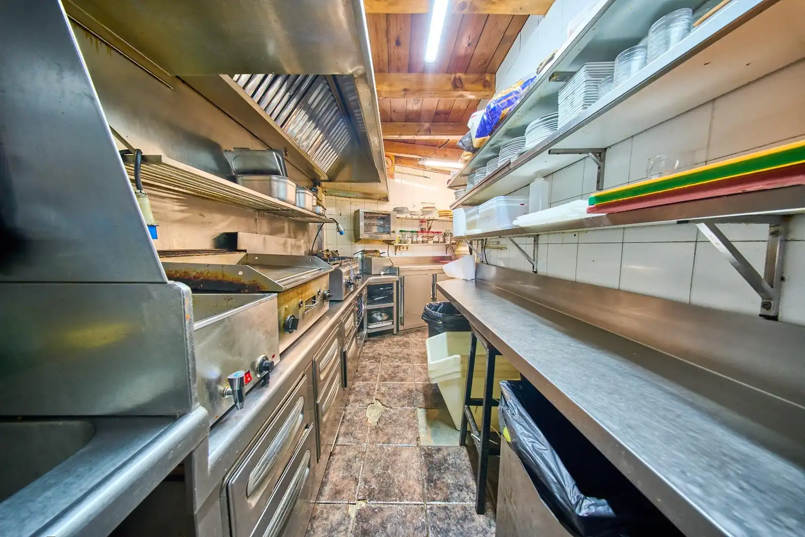 Cocina de Local en traspaso en Granada con Aire acondicionado