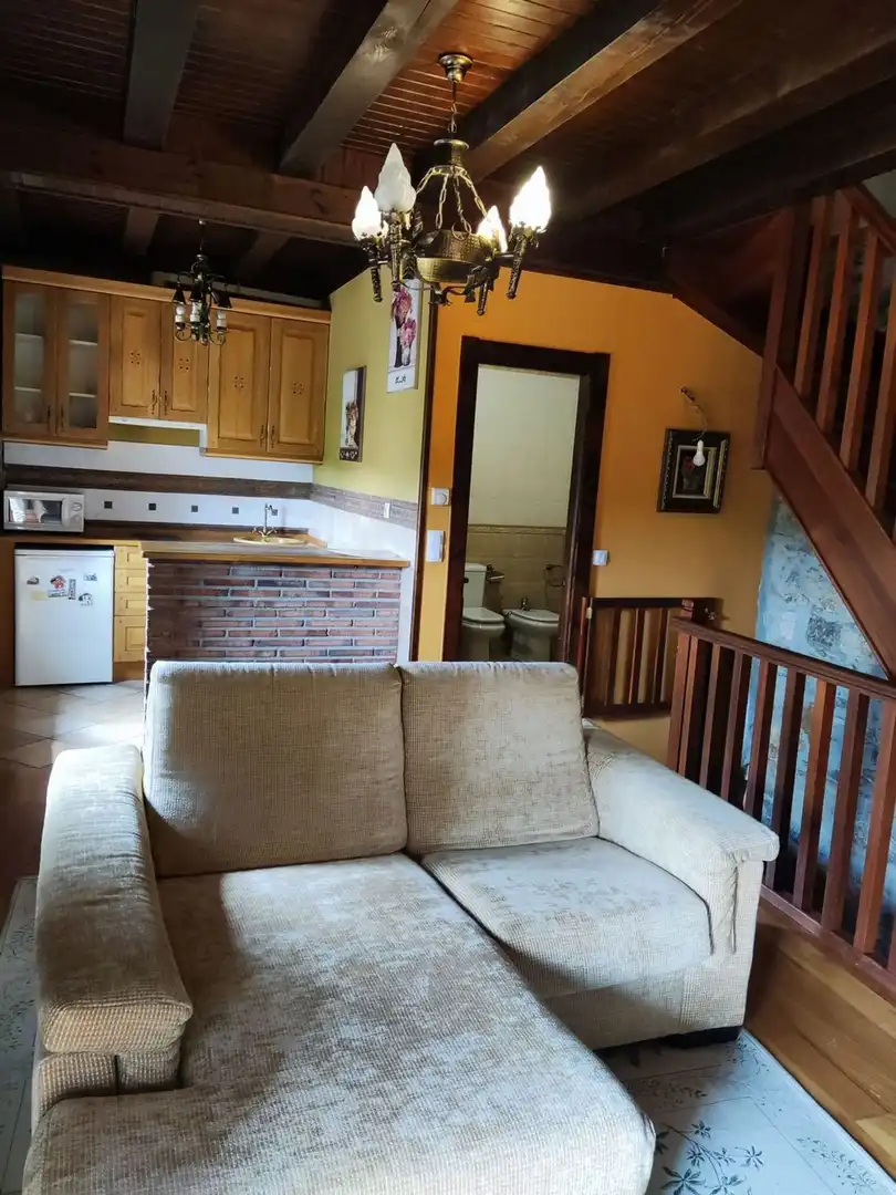 Sala d'estar de Finca rústica en venda en Valle de Mena amb Balcó