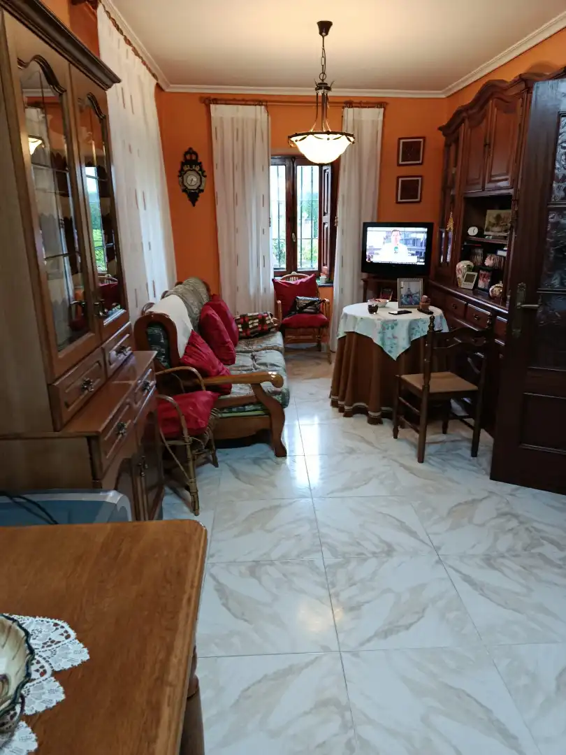 Sala de estar de Casa o chalet en venta en Santiurde de Toranzo con Jardín privado, Amueblado y Balcón