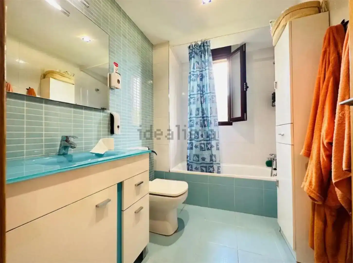 Baño de Casa o chalet para compartir en Cadrete con Jardín privado, Parquet y Trastero