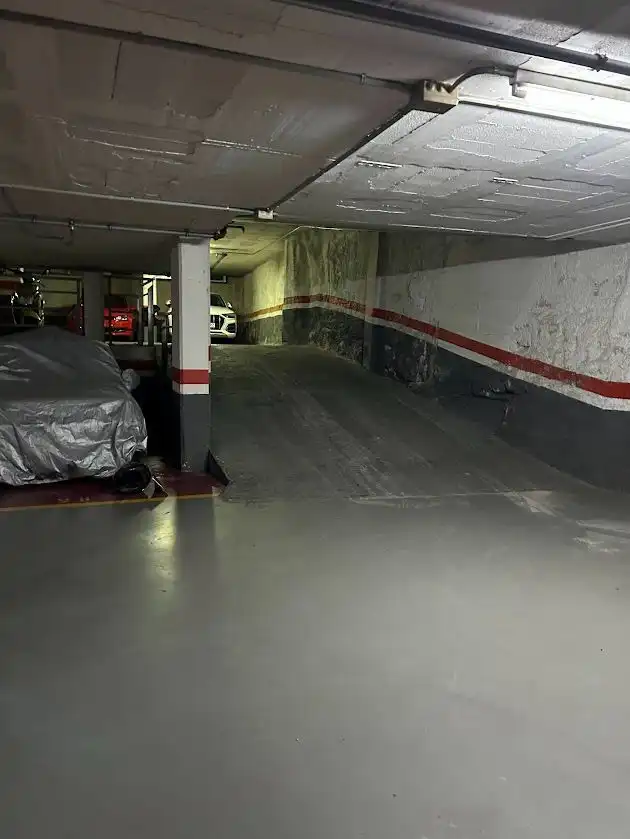 Parkplatz von Garage zum Verkauf in Barcelona