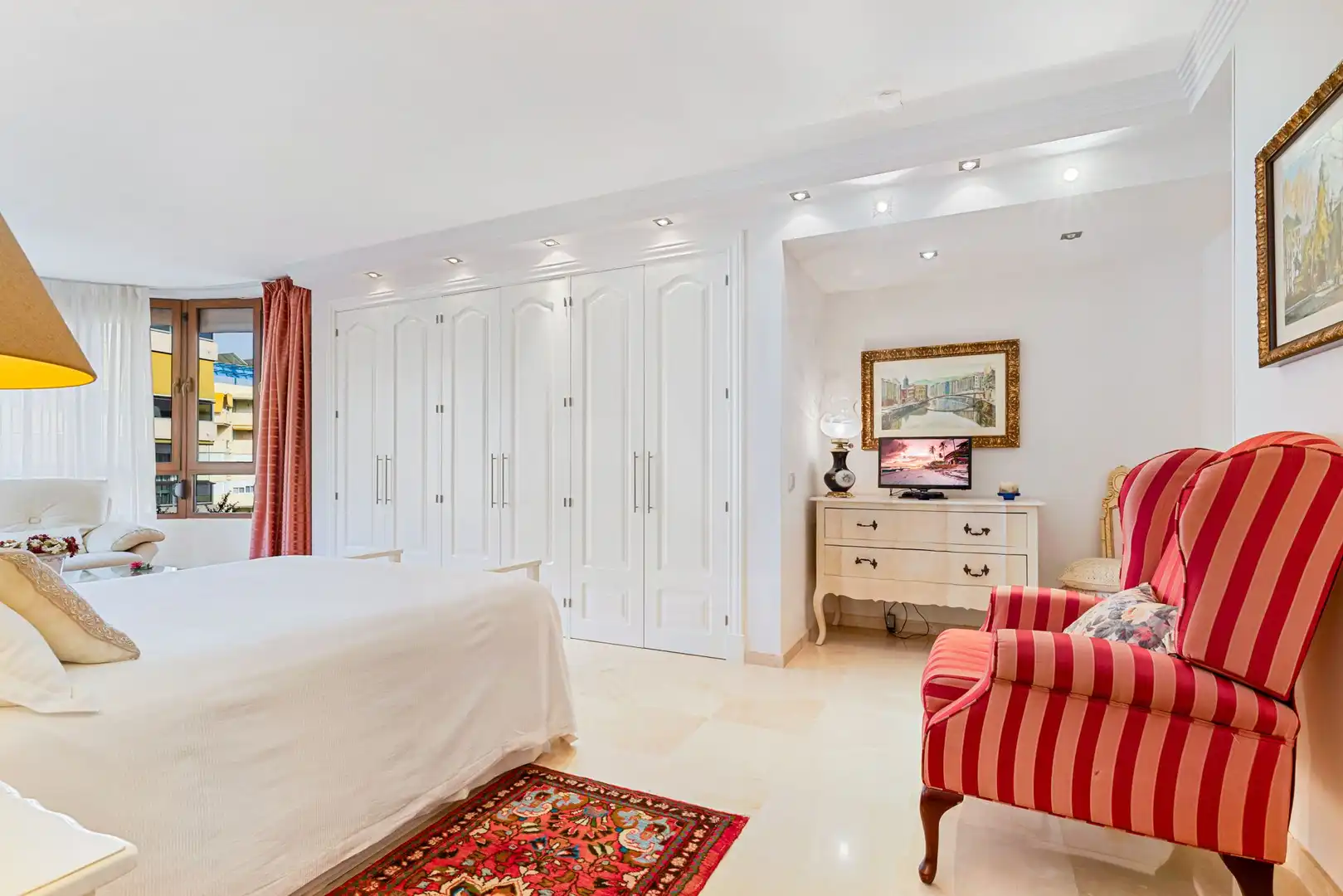 Bedroom of Flat for sale in Marbella  with Air Conditioner, Heating and Terrace